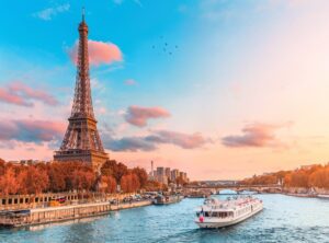 Tháp Eiffel - biểu tượng của Paris